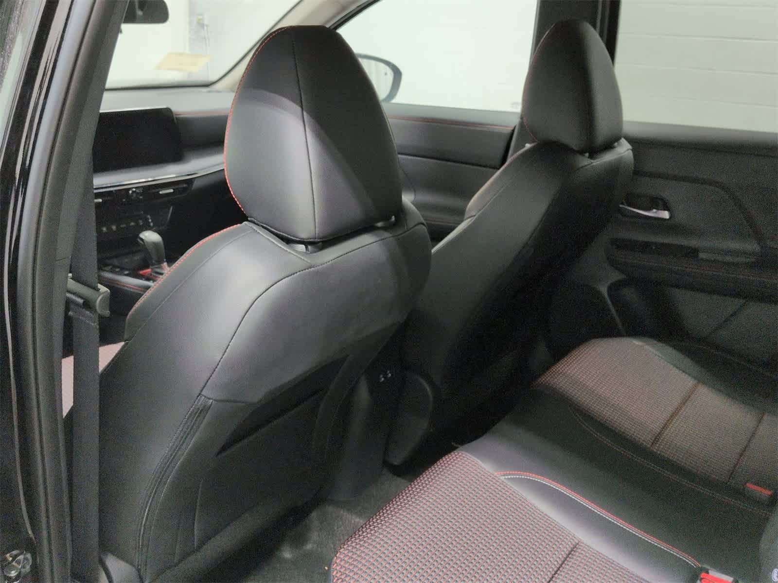 Thumbnail: 2025 Nissan Kicks - 19