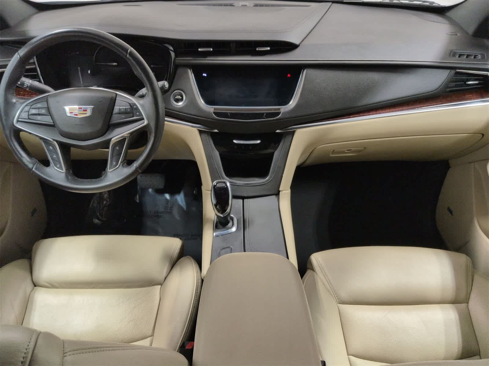Thumbnail: 2017 Cadillac XT5 - 16