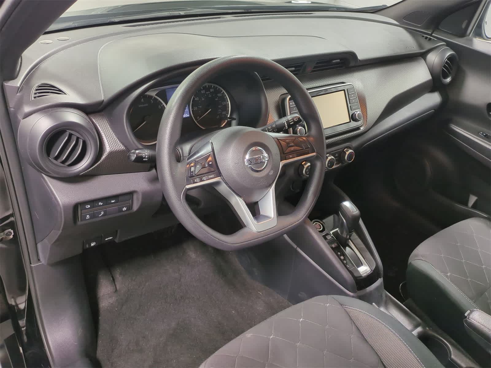 Thumbnail: 2020 Nissan Kicks - 10