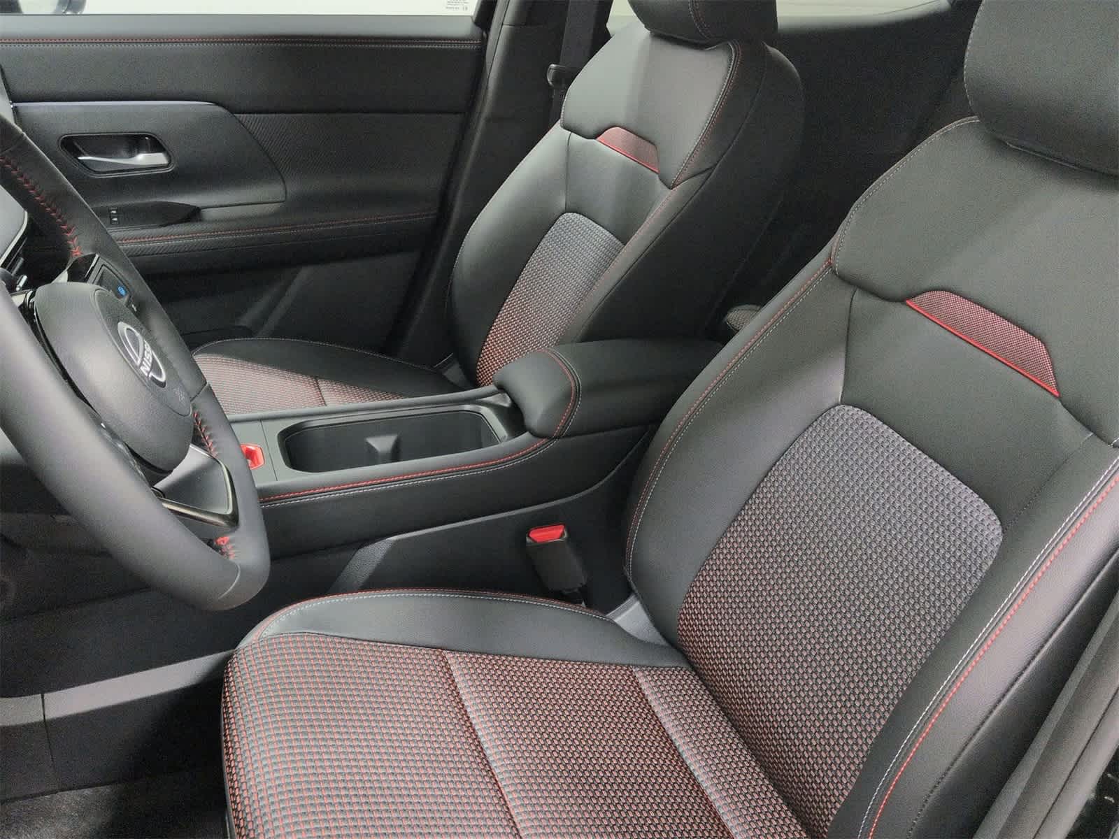 Thumbnail: 2025 Nissan Kicks - 17