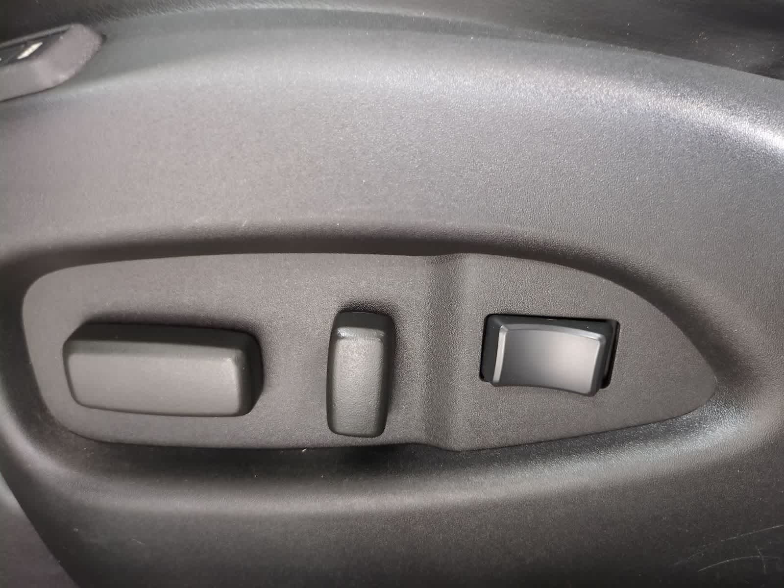 Thumbnail: 2012 Cadillac SRX - 18