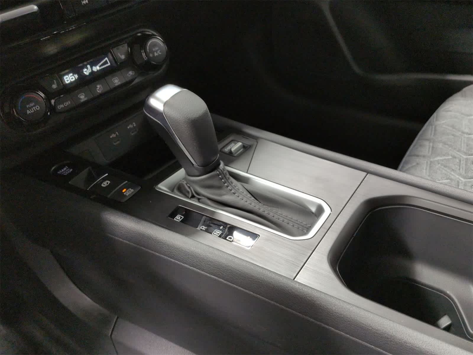 Thumbnail: 2026 Nissan Kicks - 31