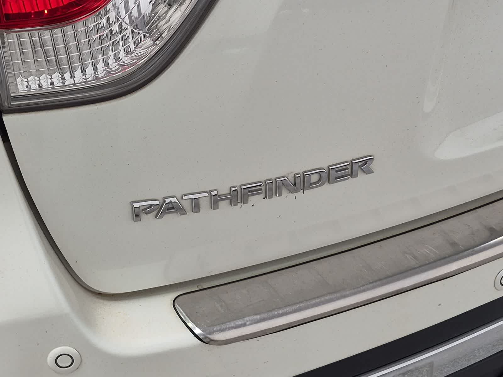 Thumbnail: 2015 Nissan Pathfinder - 20