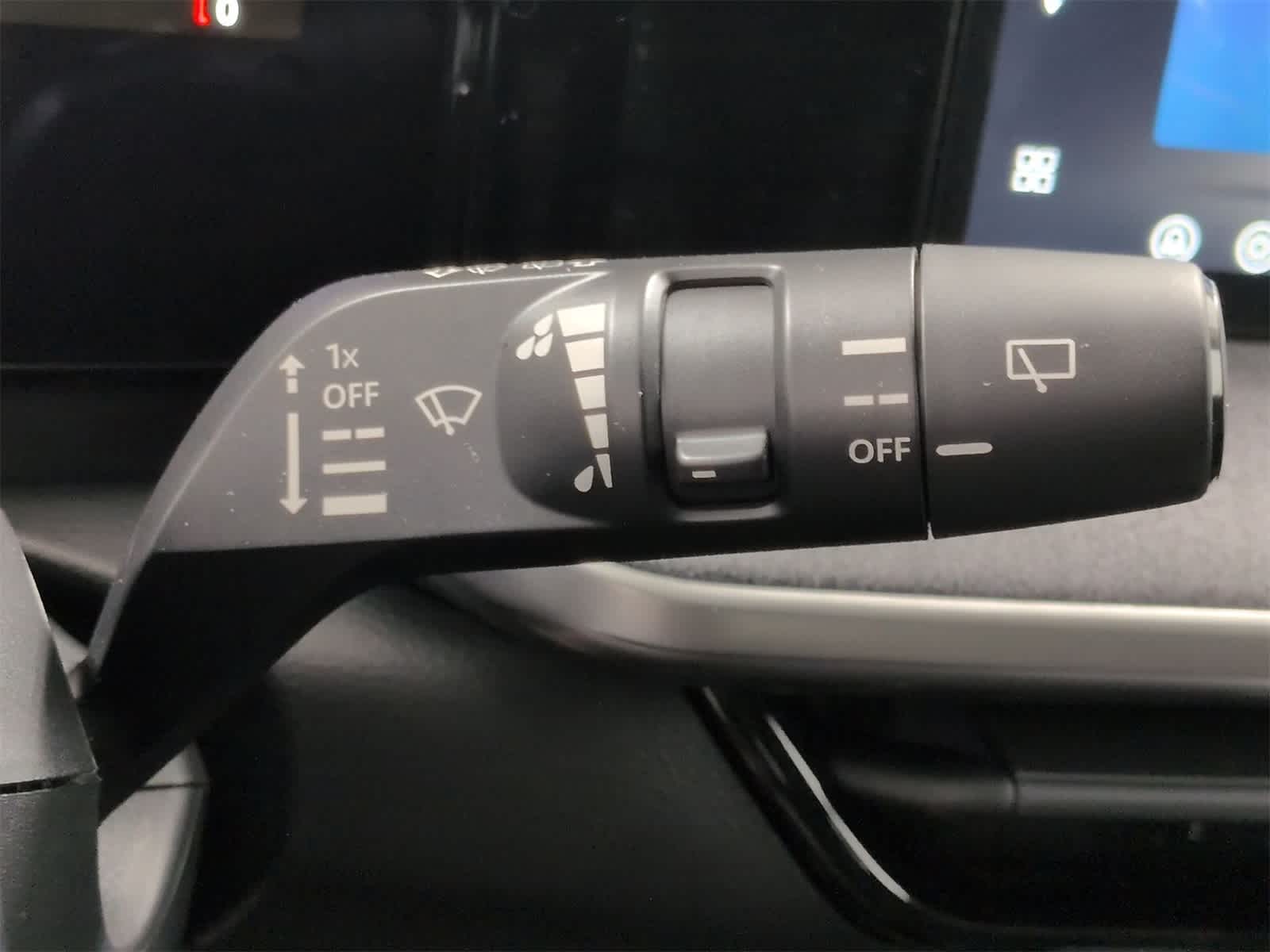 Thumbnail: 2026 Nissan Kicks - 26