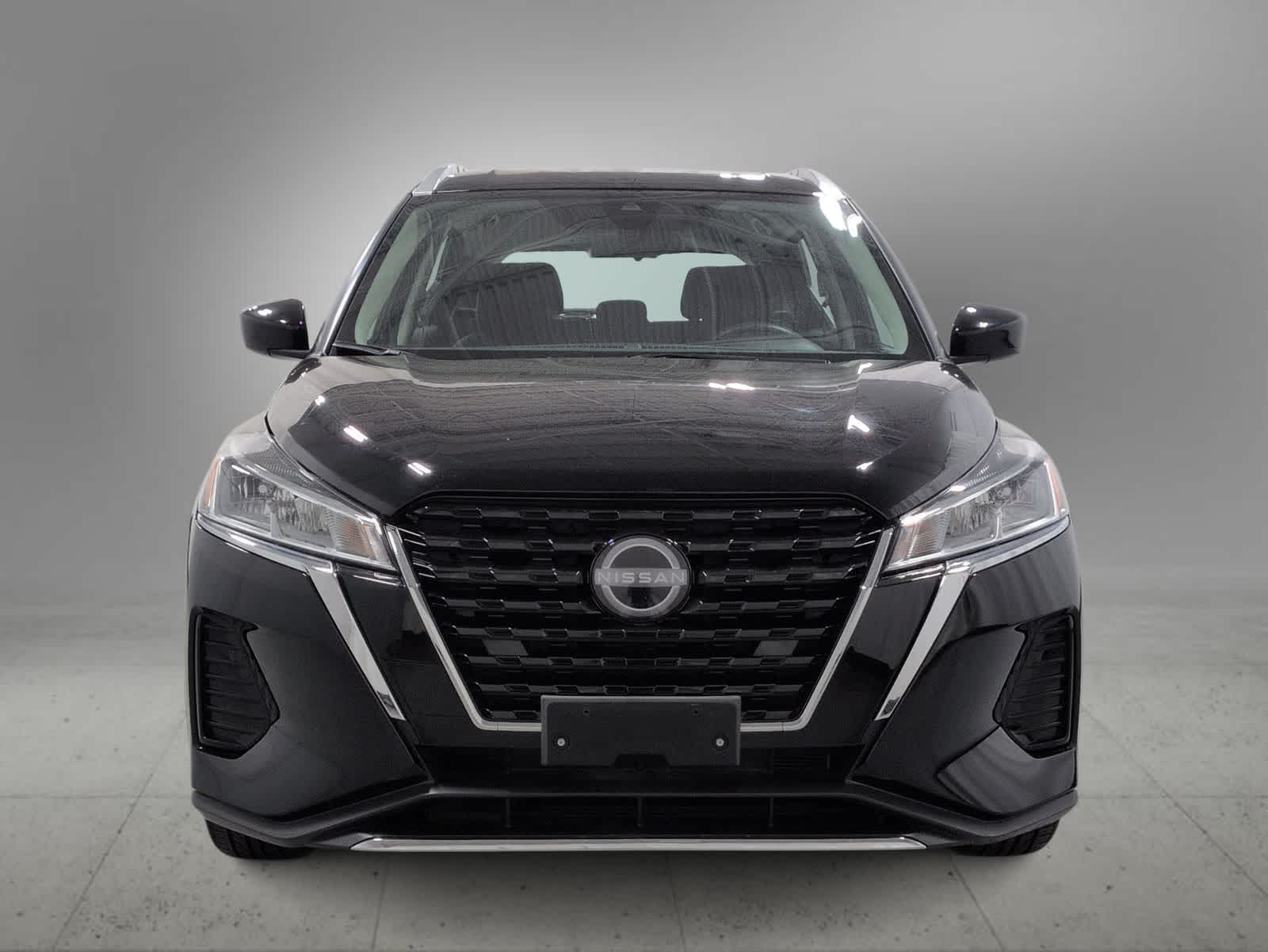 Thumbnail: 2023 Nissan Kicks - 3