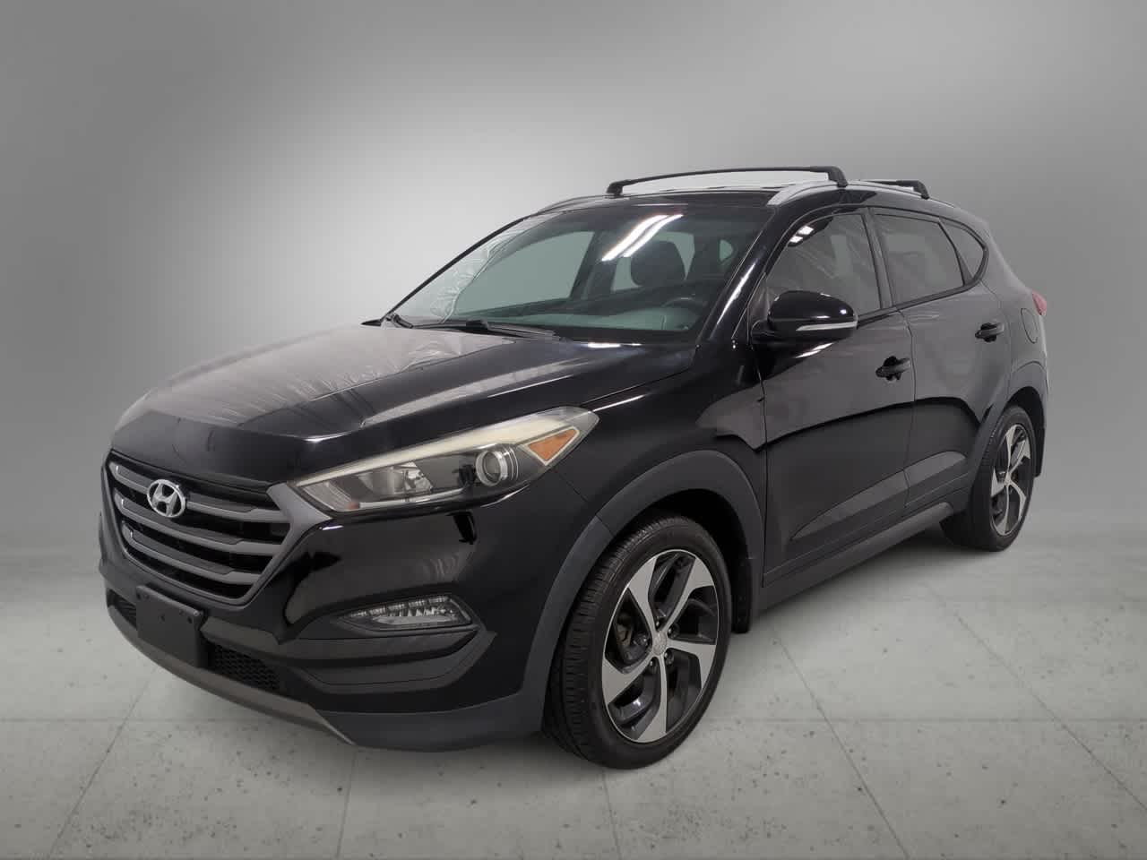 Thumbnail: 2016 Hyundai Tucson - 4