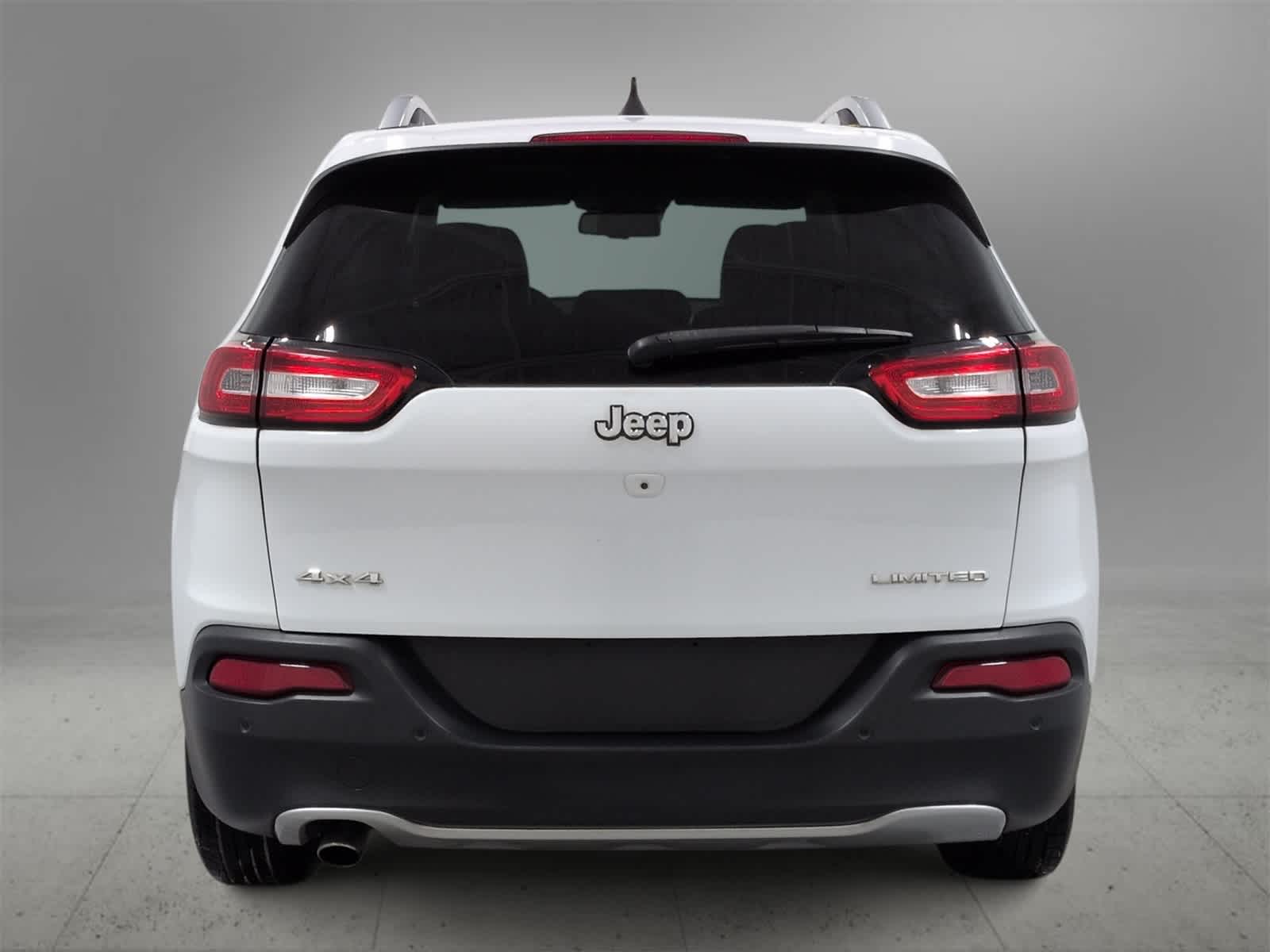 Thumbnail: 2016 Jeep Cherokee - 7