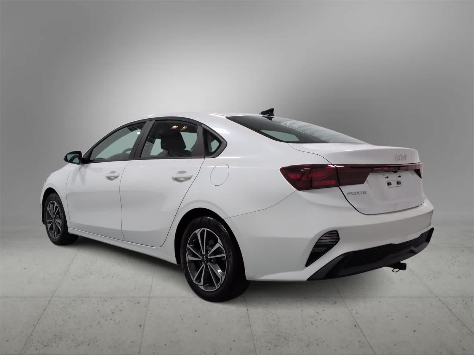 Thumbnail: 2023 Kia Forte - 6