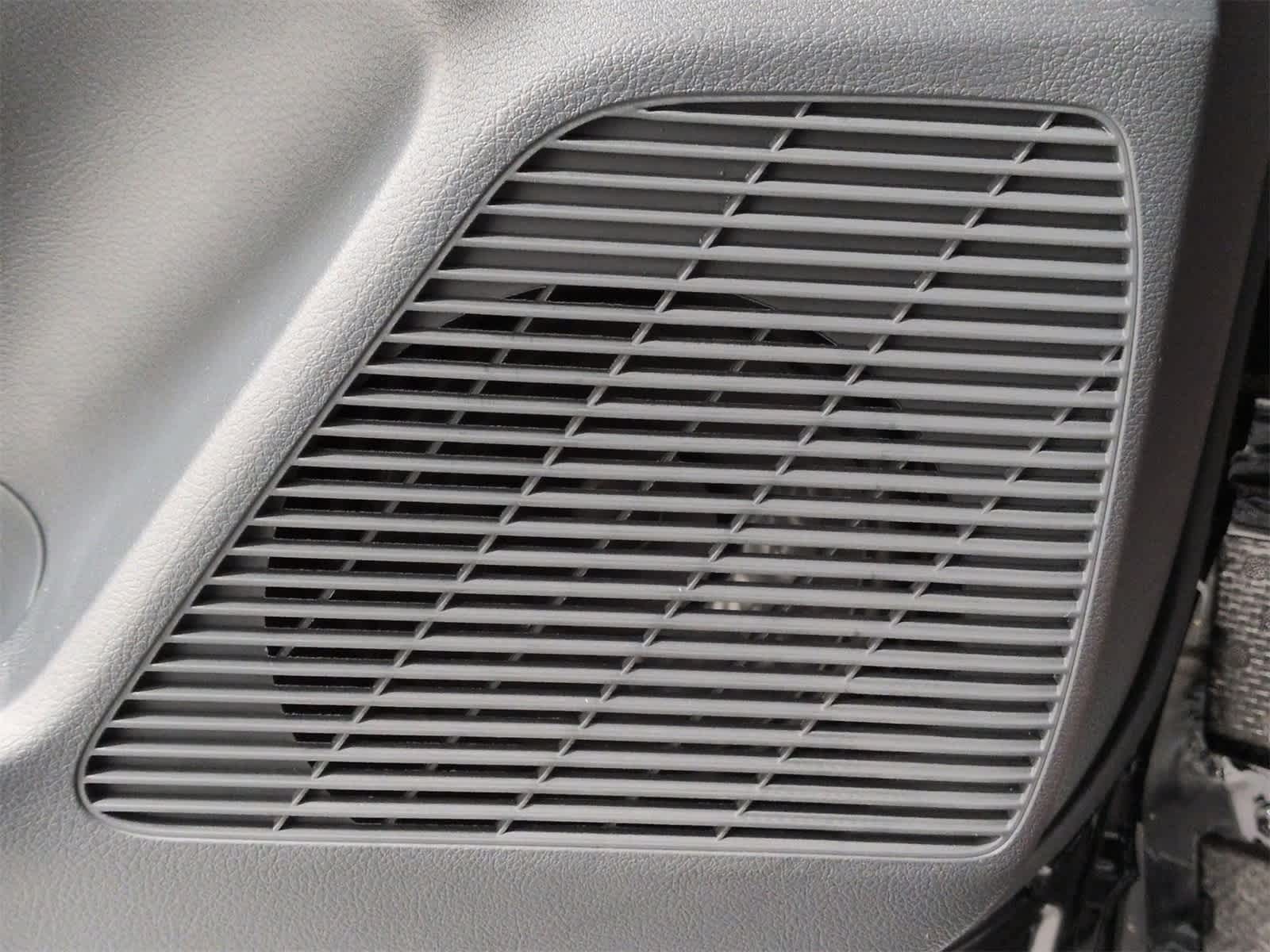 Thumbnail: 2026 Nissan Kicks - 30