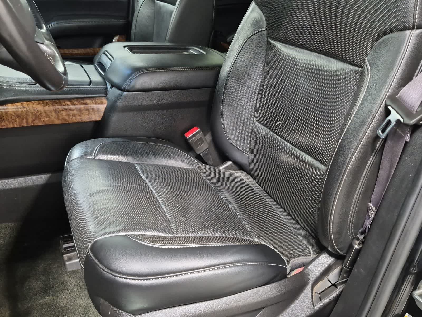 Thumbnail: 2016 Chevrolet Suburban - 16