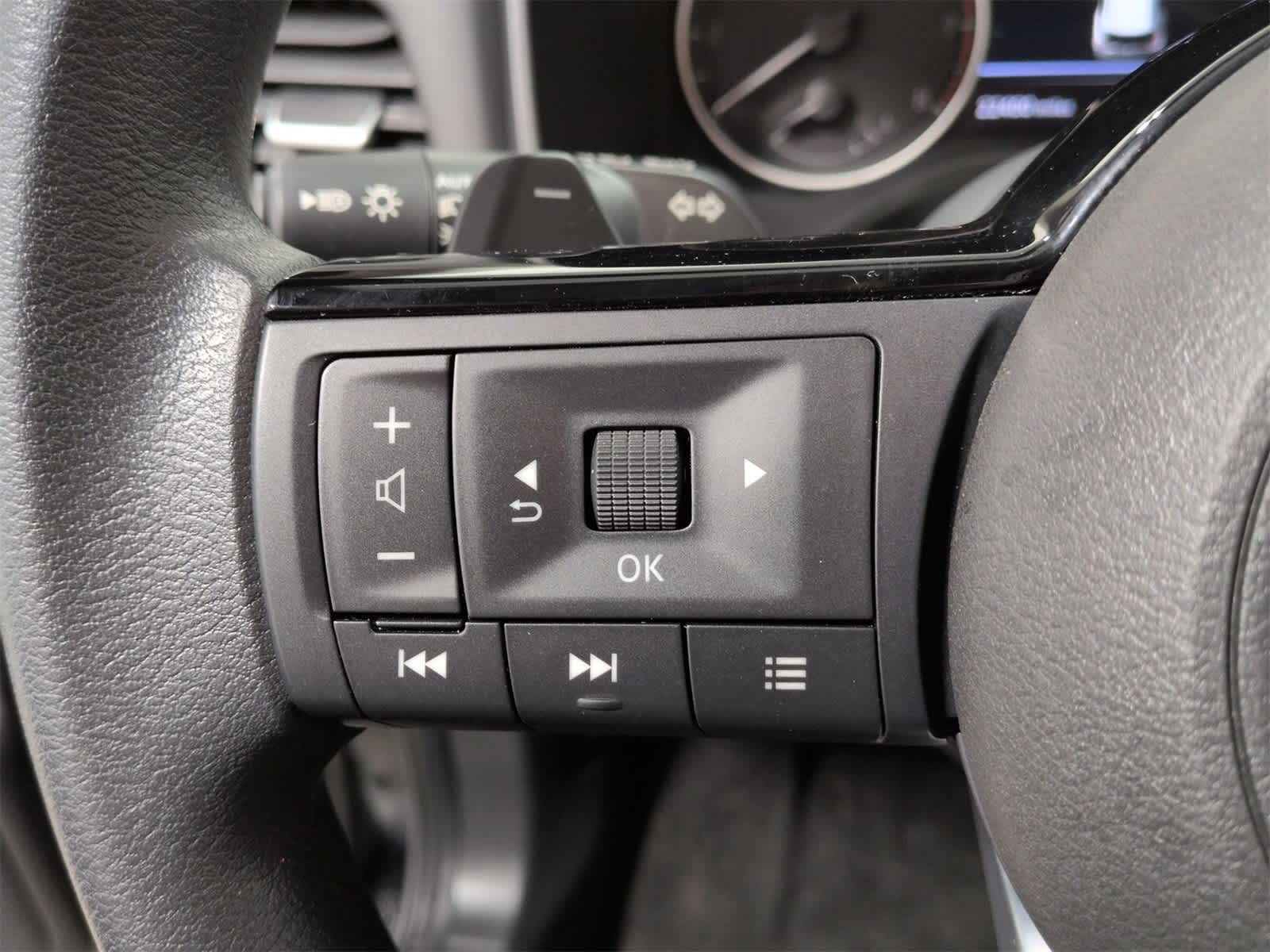 Thumbnail: 2023 Nissan Rogue - 24