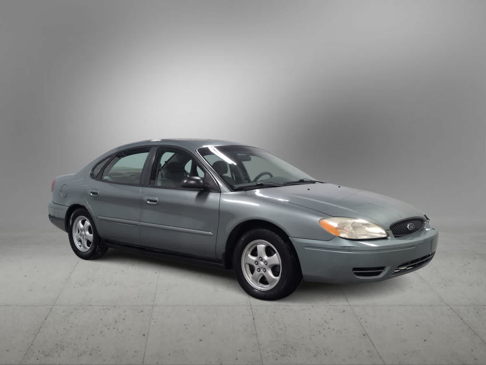 Thumbnail: 2006 Ford Taurus - 2
