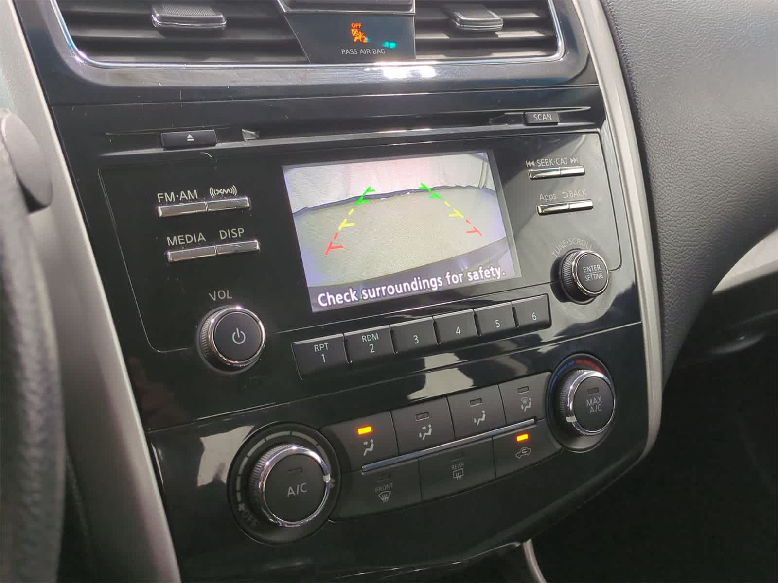 Thumbnail: 2015 Nissan Altima - 29