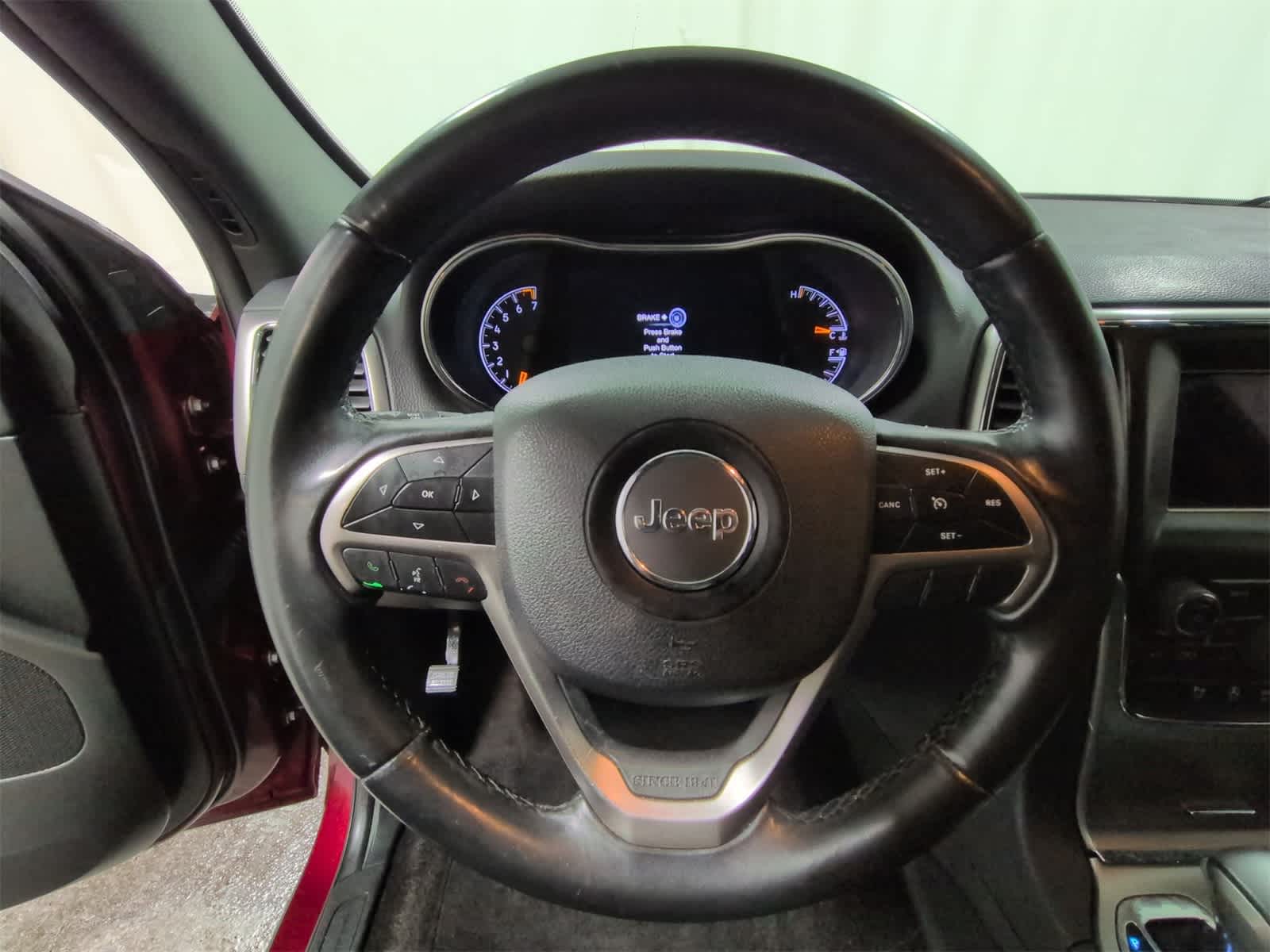 Thumbnail: 2018 Jeep Grand Cherokee - 23