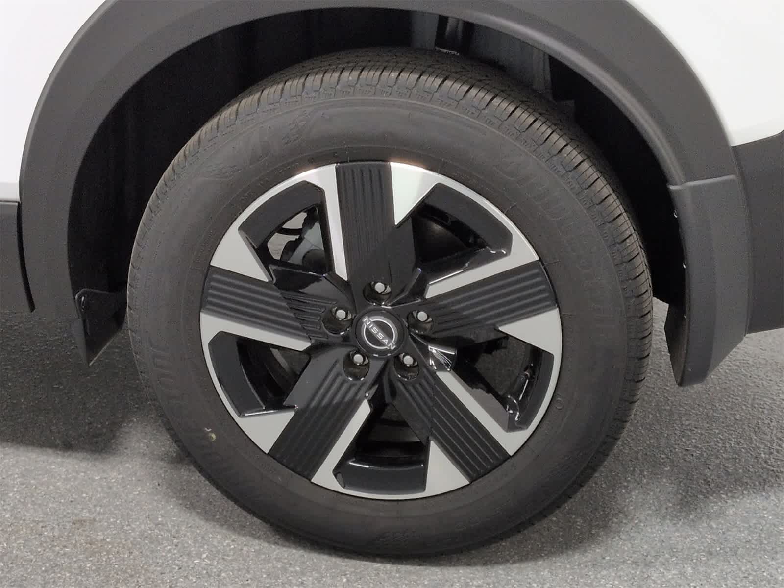 Thumbnail: 2025 Nissan Kicks - 14