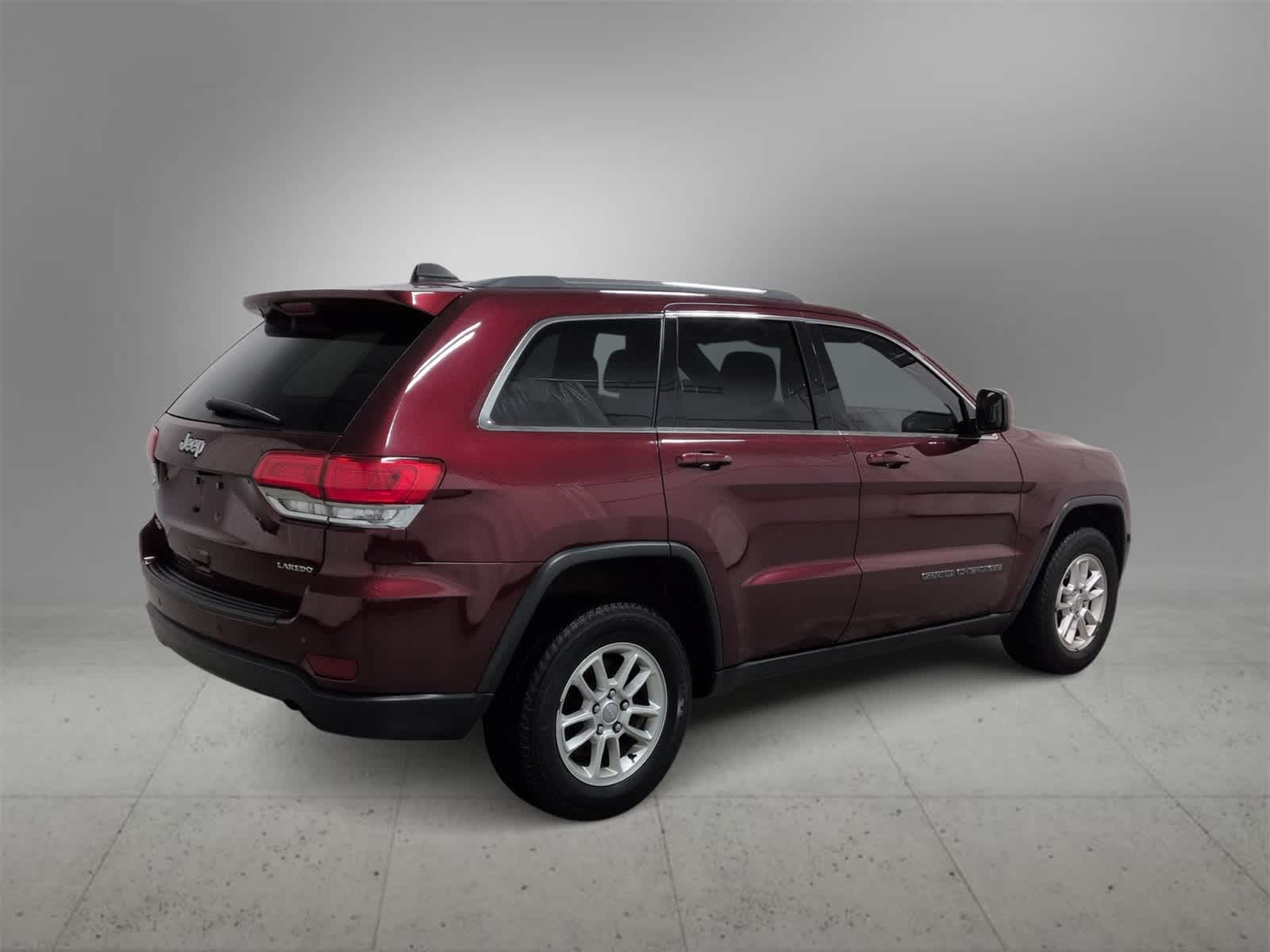 Thumbnail: 2018 Jeep Grand Cherokee - 8