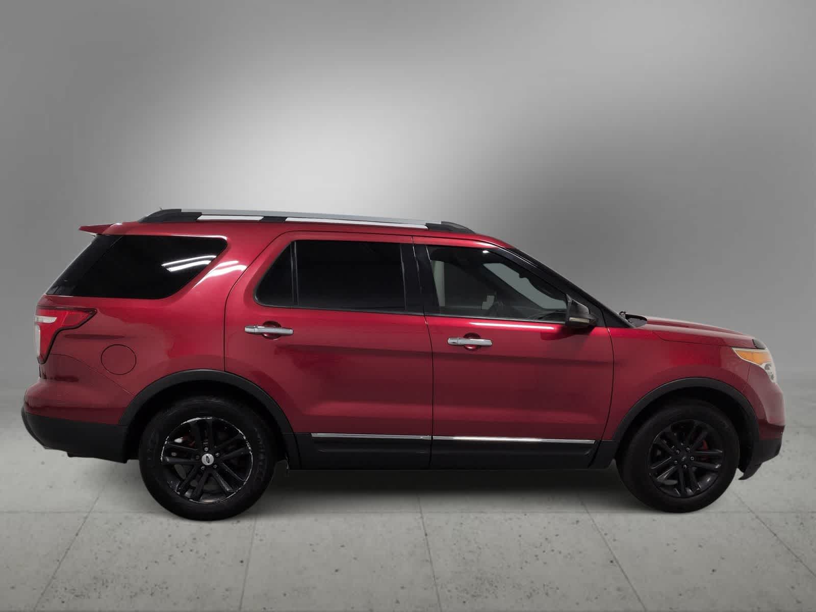 Thumbnail: 2012 Ford Explorer - 9