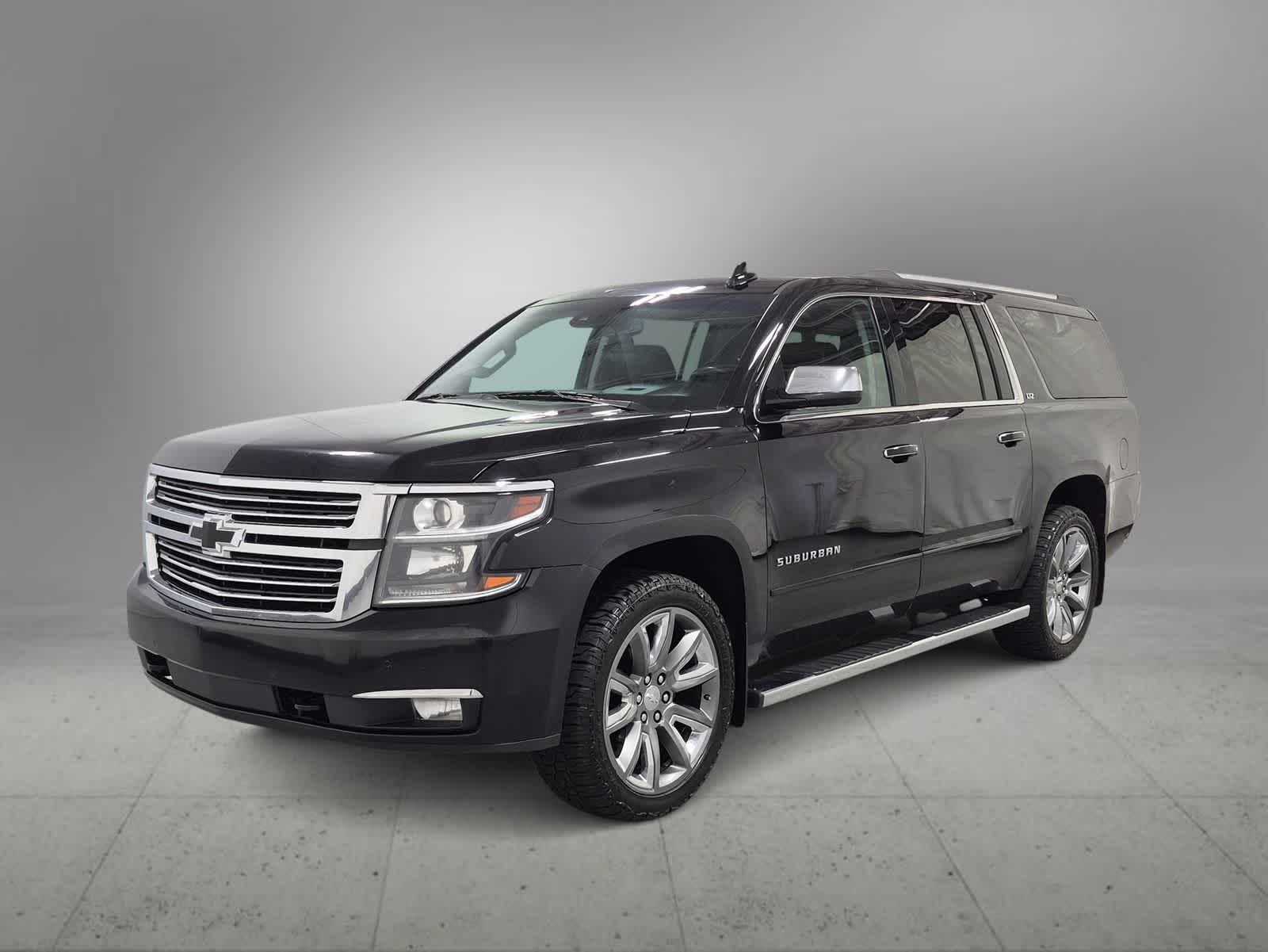 Thumbnail: 2016 Chevrolet Suburban - 3