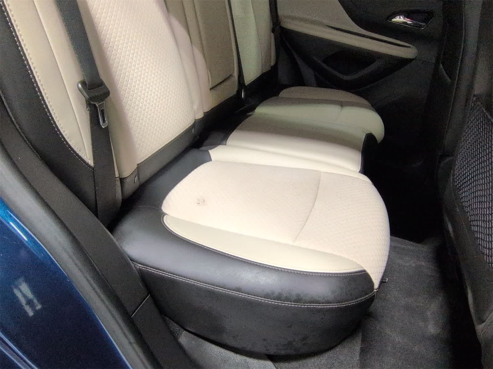 Thumbnail: 2019 Buick Encore - 21