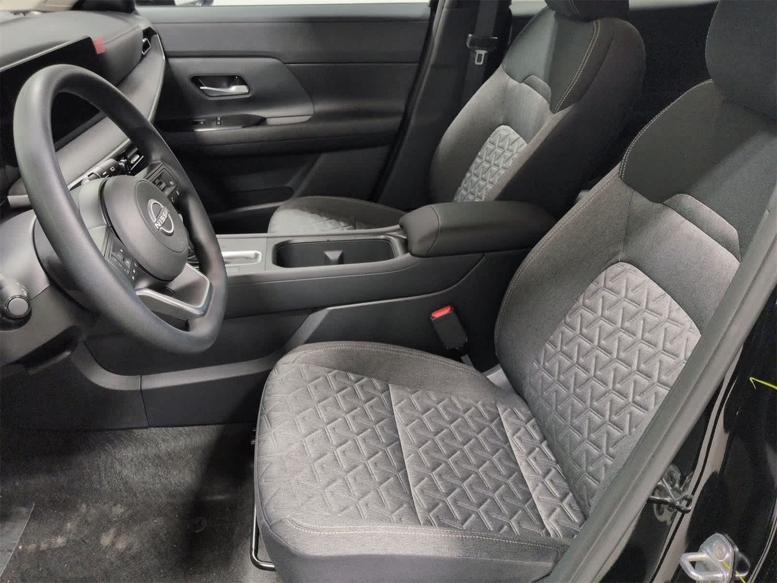 Thumbnail: 2026 Nissan Kicks - 16