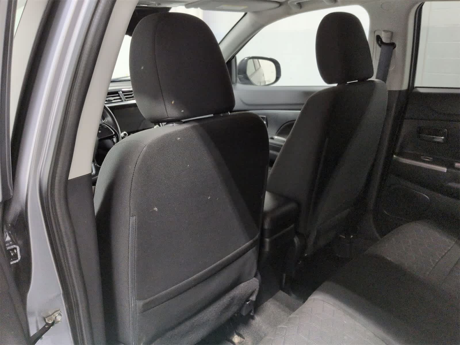 Thumbnail: 2020 Mitsubishi Outlander Sport - 19