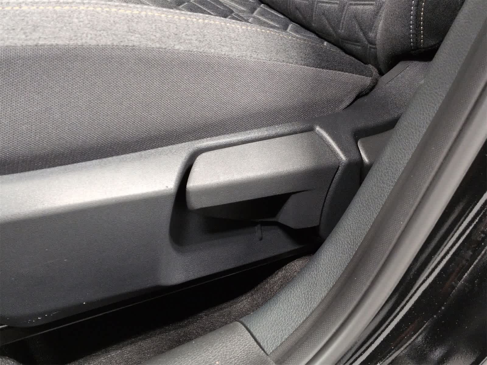 Thumbnail: 2026 Nissan Kicks - 18