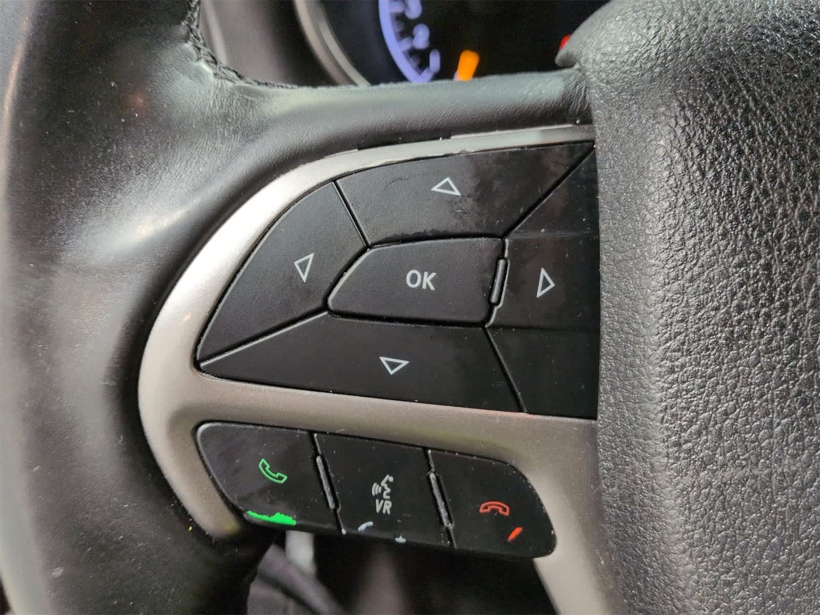 Thumbnail: 2018 Jeep Grand Cherokee - 24