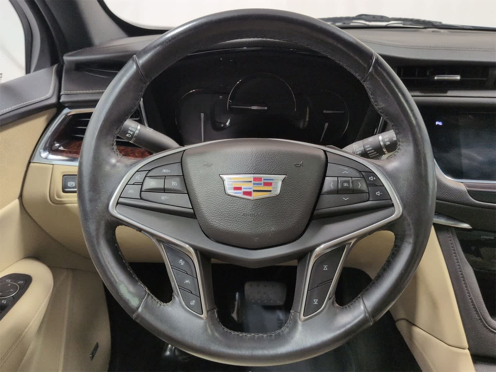 Thumbnail: 2017 Cadillac XT5 - 25