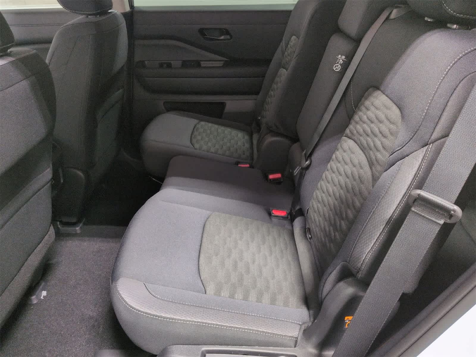 Thumbnail: 2025 Nissan Pathfinder - 20