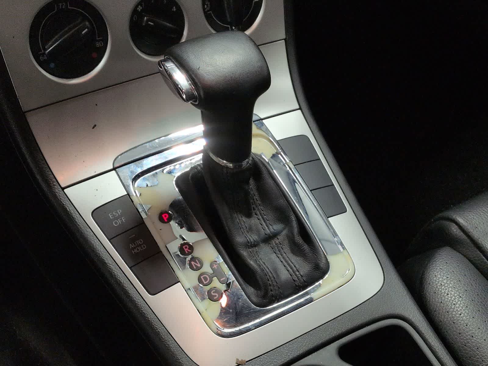 Thumbnail: 2008 Volkswagen Passat - 30