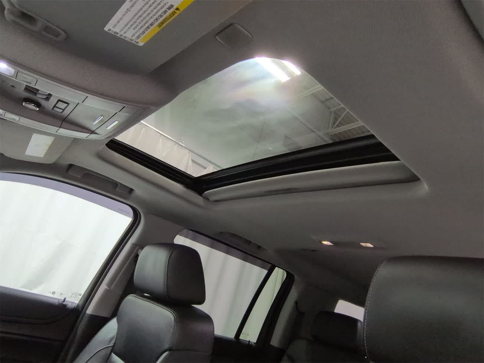 Thumbnail: 2018 Chevrolet Suburban - 20