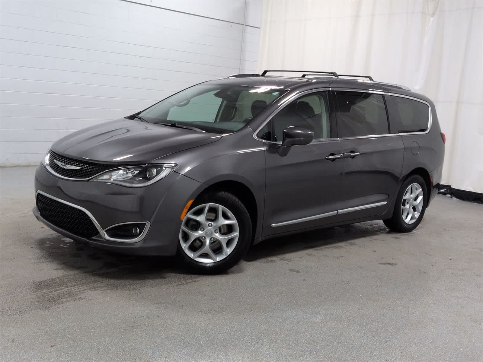 2018 Chrysler Pacifica Touring L -
                  Farmington Hills, MI