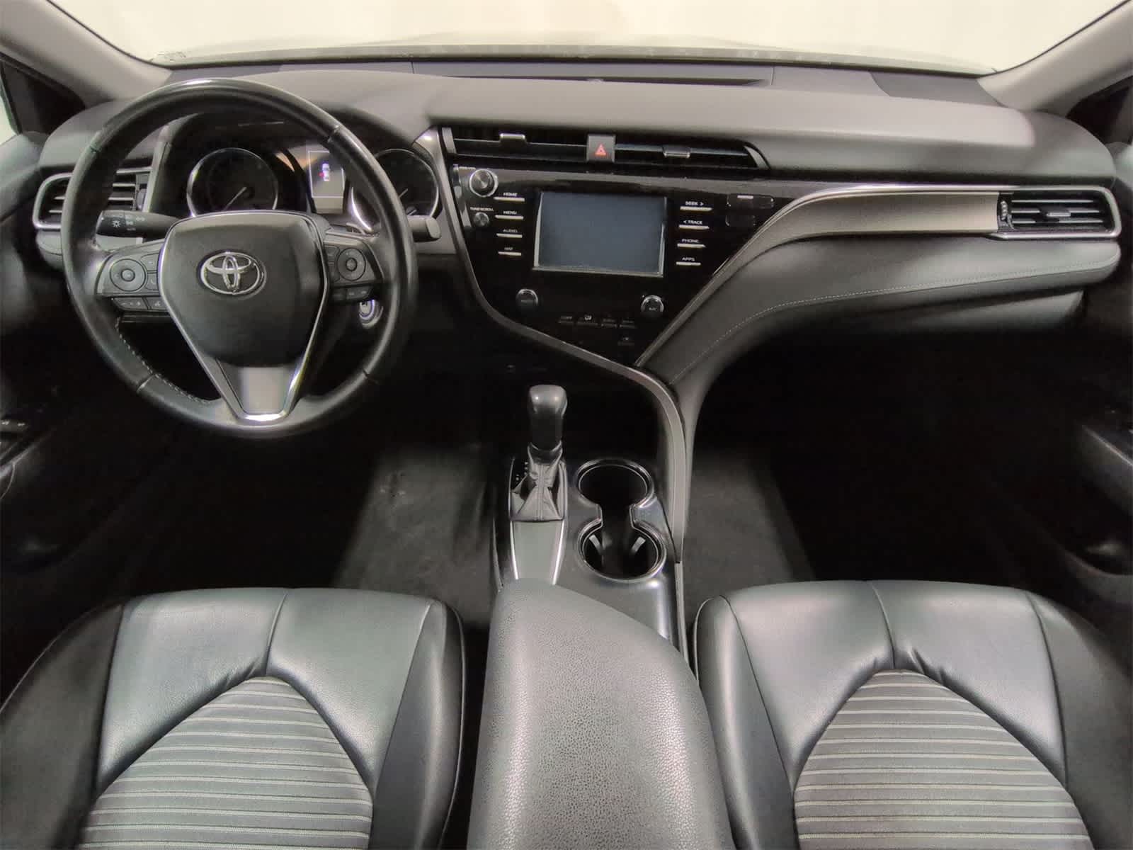 Thumbnail: 2019 Toyota Camry - 16