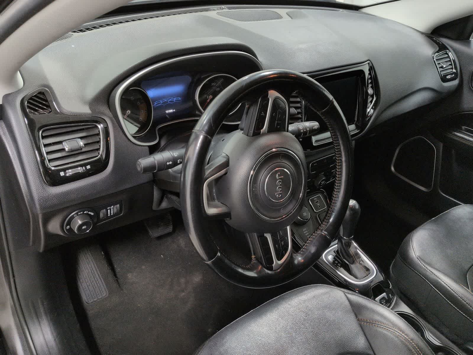 Thumbnail: 2020 Jeep Compass - 10