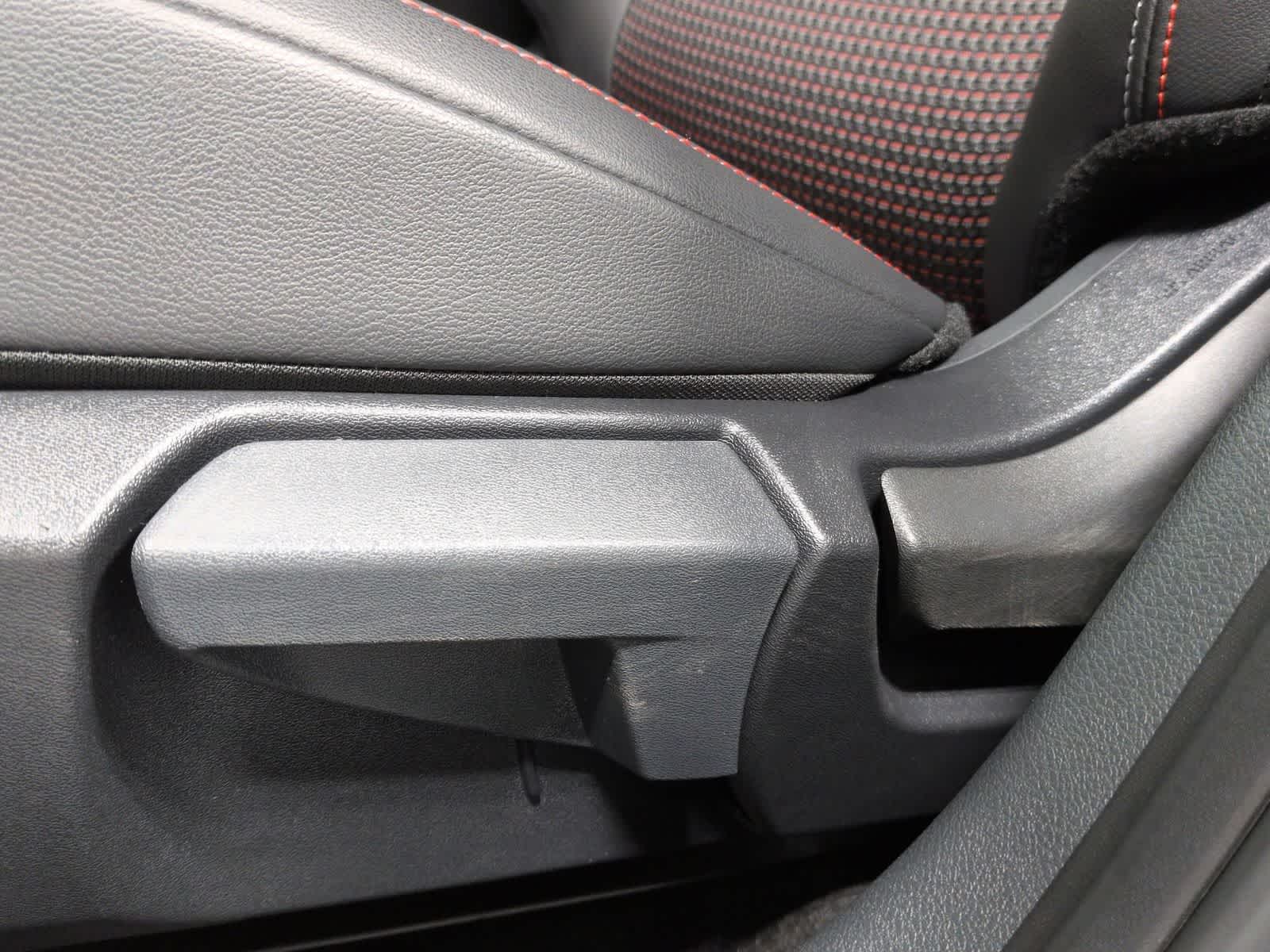 Thumbnail: 2026 Nissan Kicks - 18