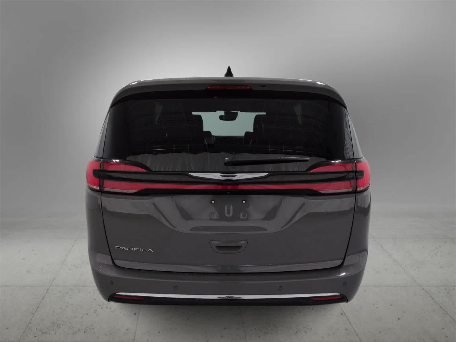 Thumbnail: 2025 Chrysler Pacifica - 7