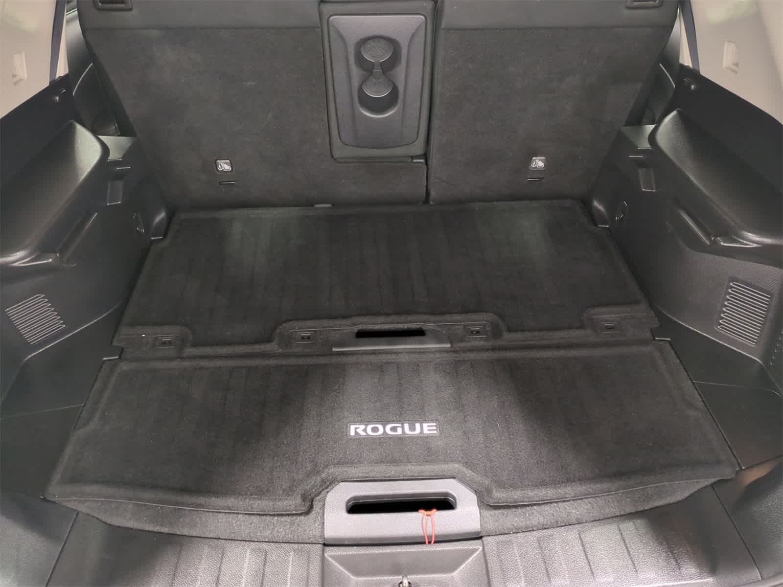Thumbnail: 2016 Nissan Rogue - 34