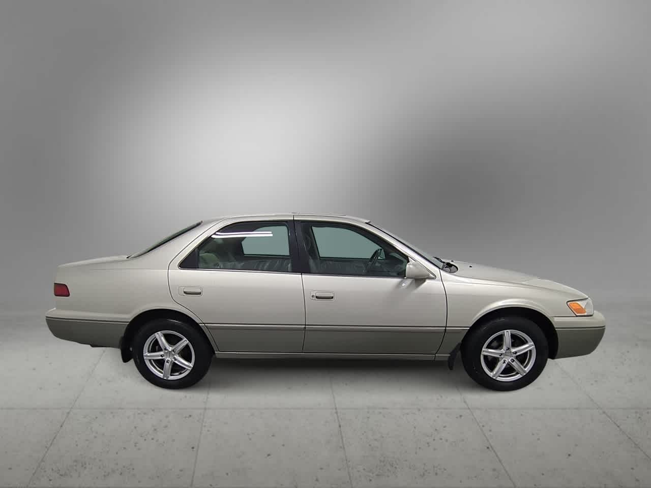 Thumbnail: 1999 Toyota Camry - 9