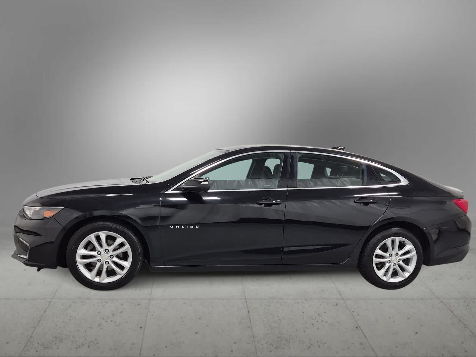 Thumbnail: 2018 Chevrolet Malibu - 5