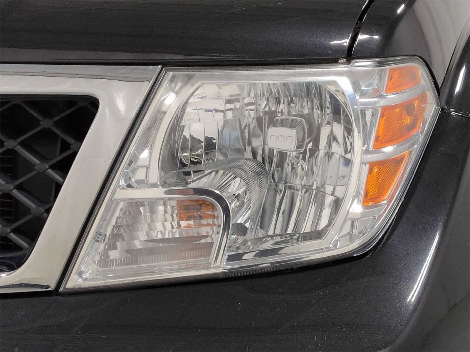 Thumbnail: 2019 Nissan Frontier - 11