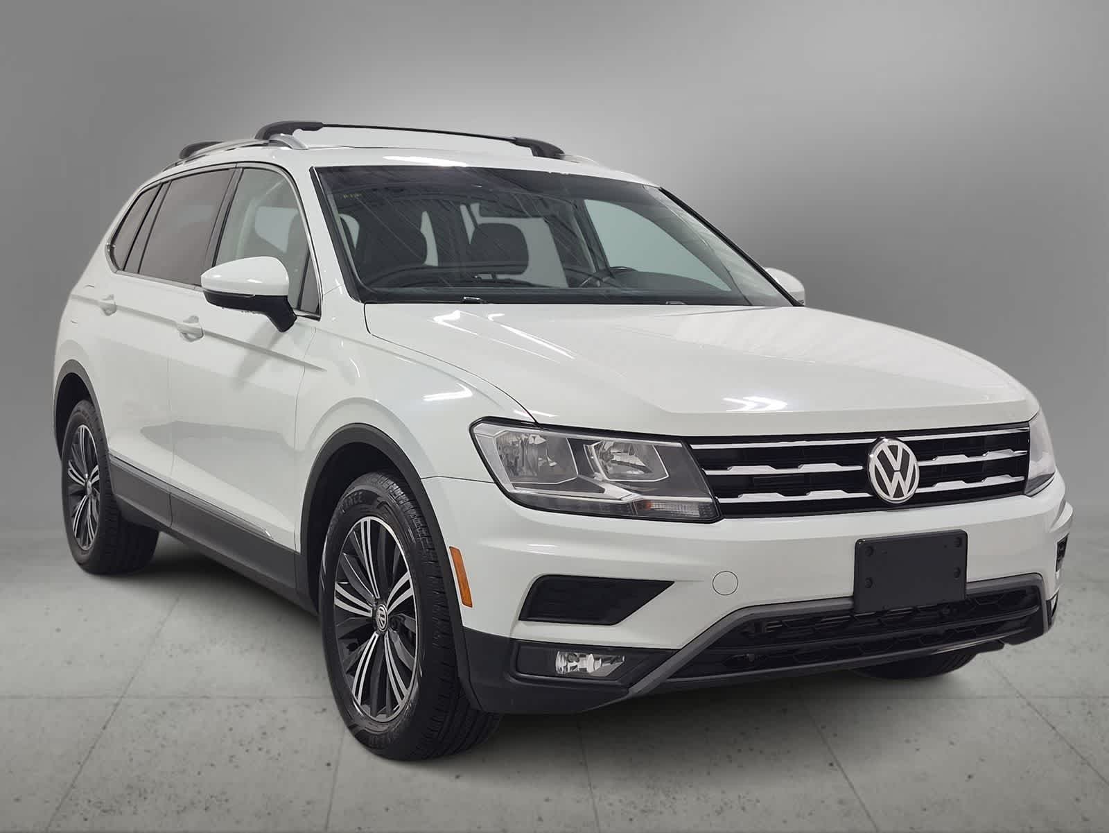 Used 2018 Volkswagen Tiguan SEL with VIN 3VV2B7AX4JM108869 for sale in Farmington, MI
