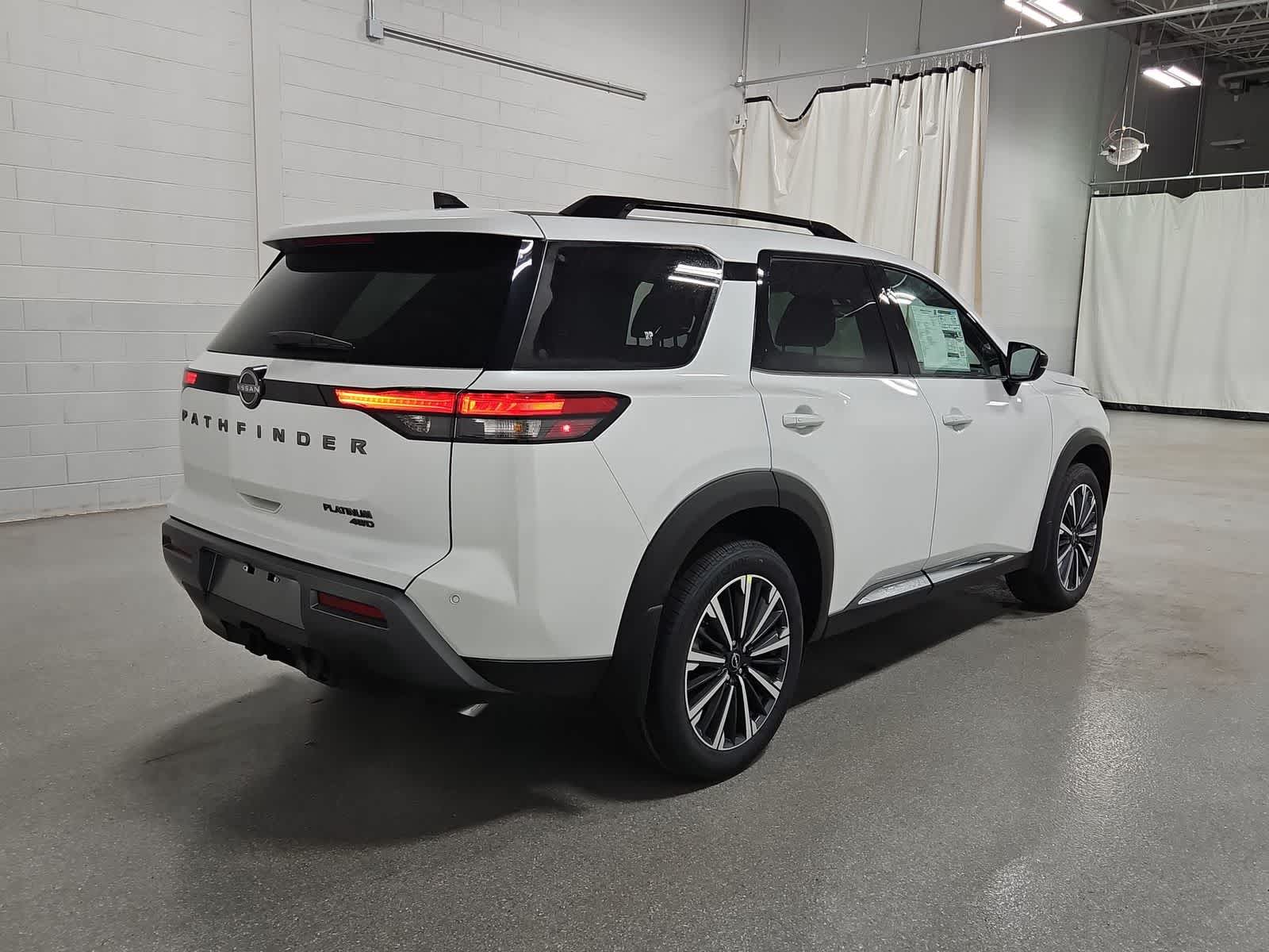 Thumbnail: 2026 Nissan Pathfinder - 8