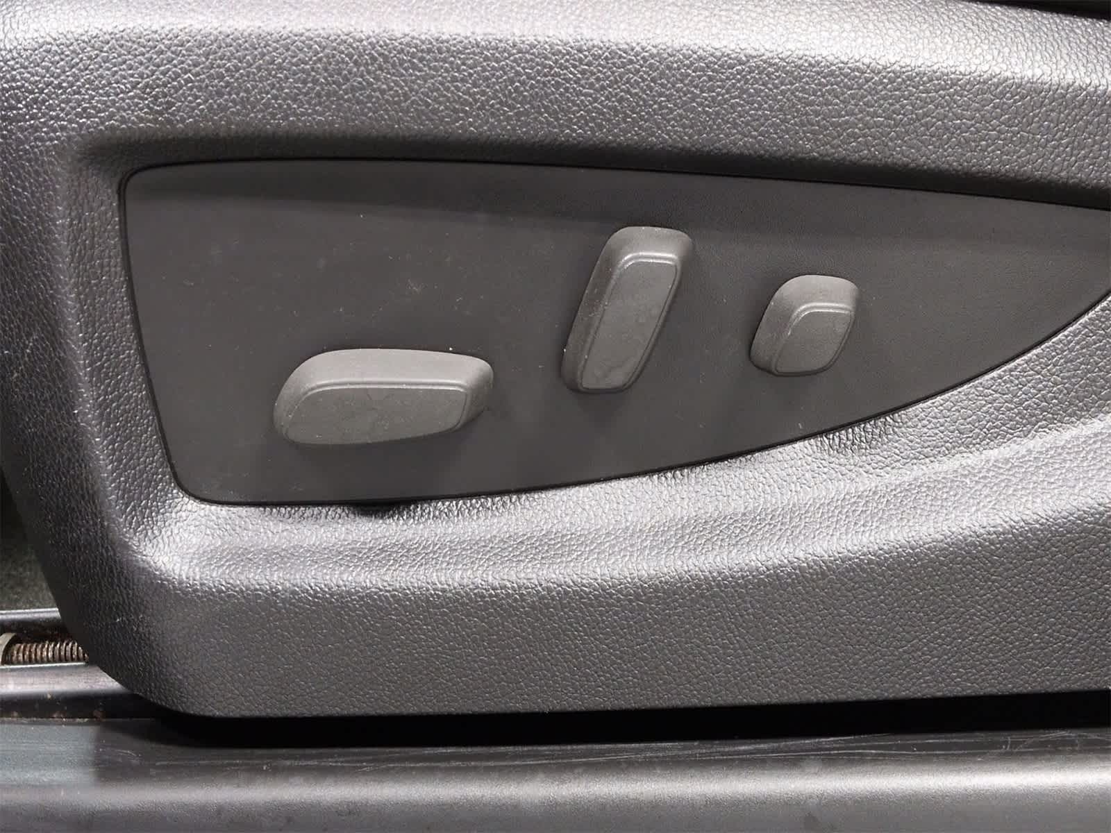 Thumbnail: 2015 GMC Sierra 2500 - 17