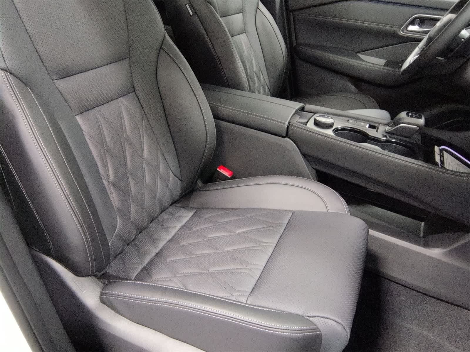 Thumbnail: 2026 Nissan Rogue - 24