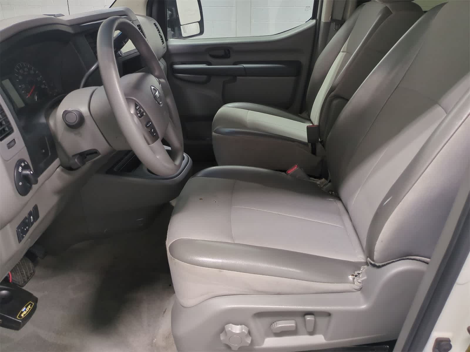 Thumbnail: 2016 Nissan NV - 17