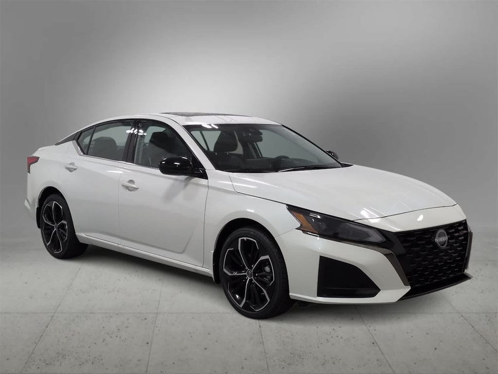 New 2025 Nissan Altima SR Sedan