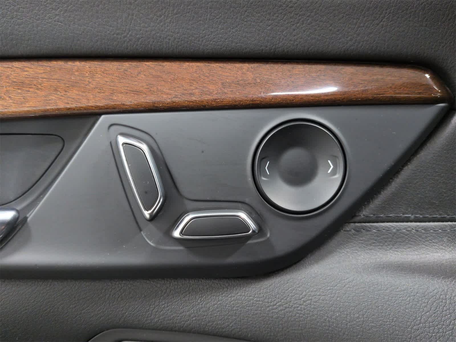 Thumbnail: 2017 Cadillac CT6 - 18