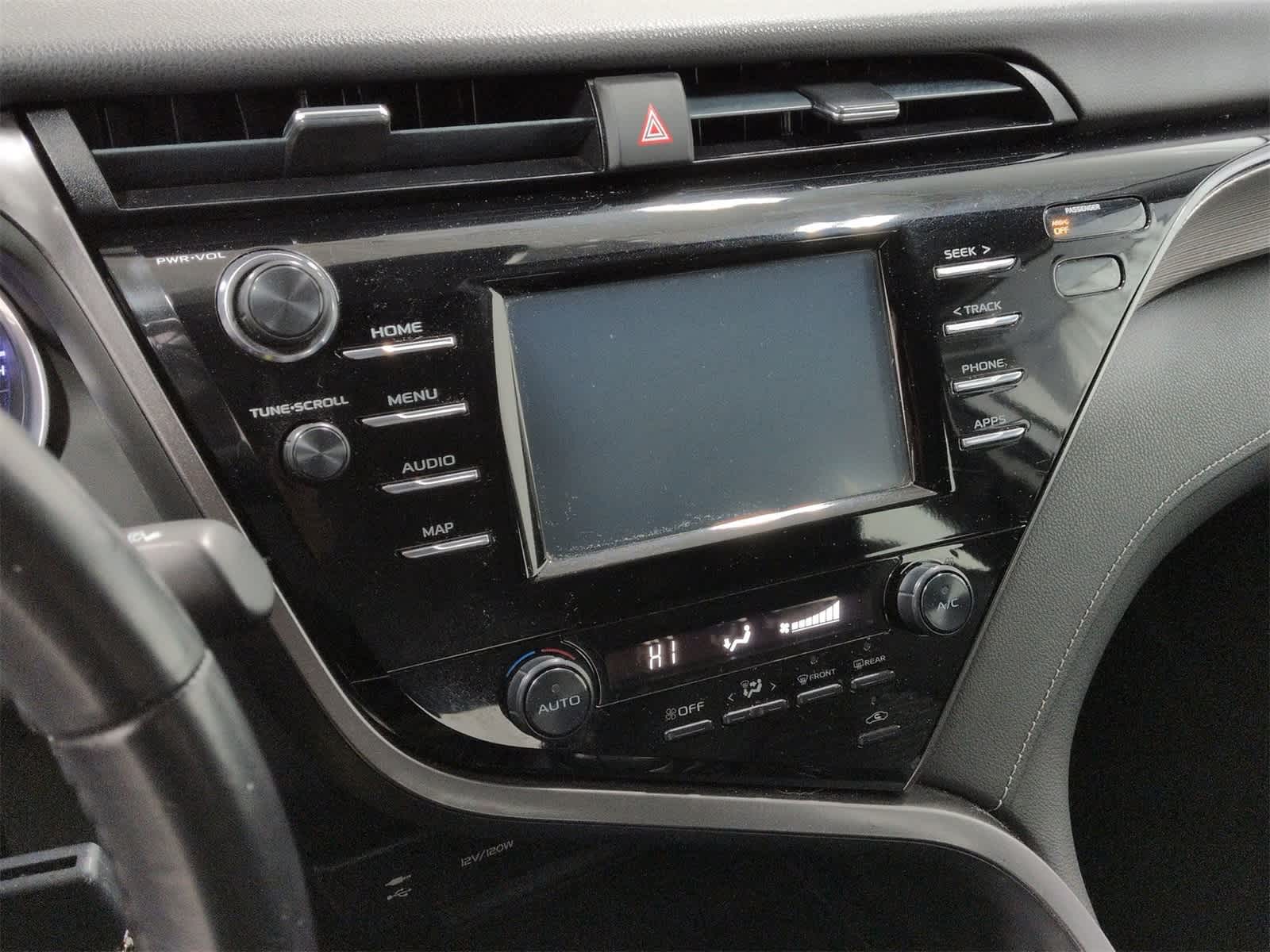 Thumbnail: 2019 Toyota Camry - 28