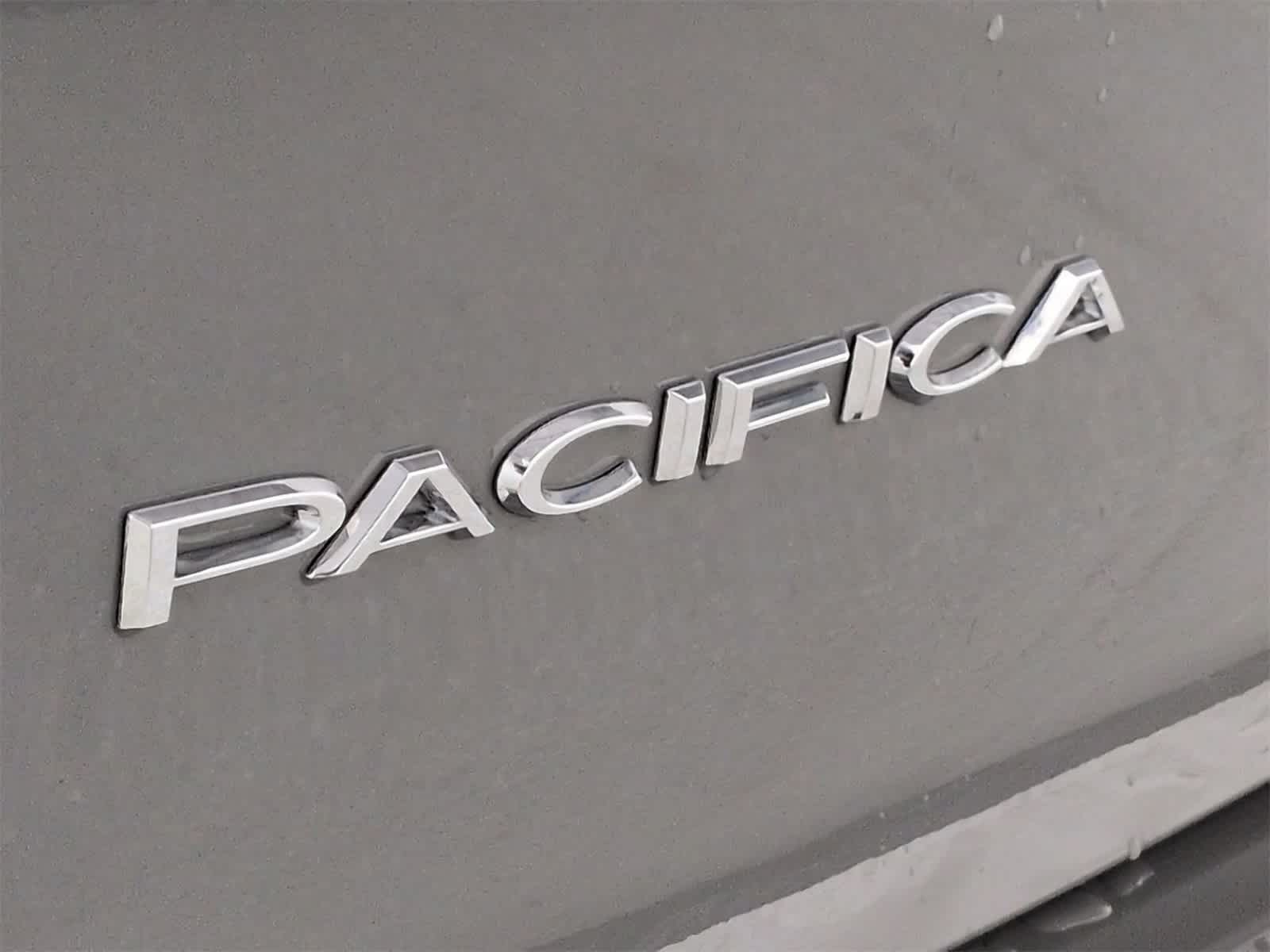 Thumbnail: 2025 Chrysler Pacifica - 13