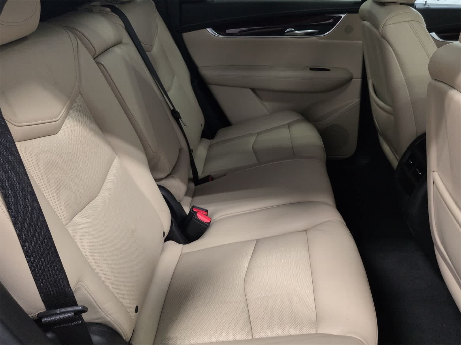 Thumbnail: 2017 Cadillac XT5 - 24